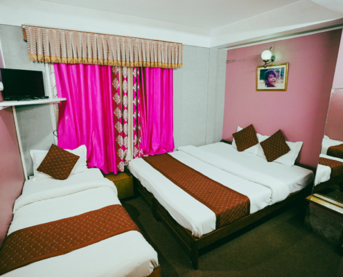 Deluxe Triple Crystal Palace