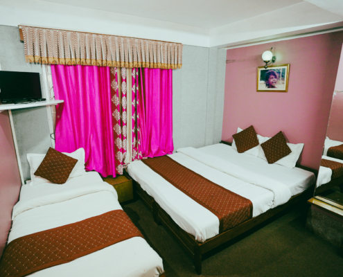 Deluxe Triple Crystal Palace